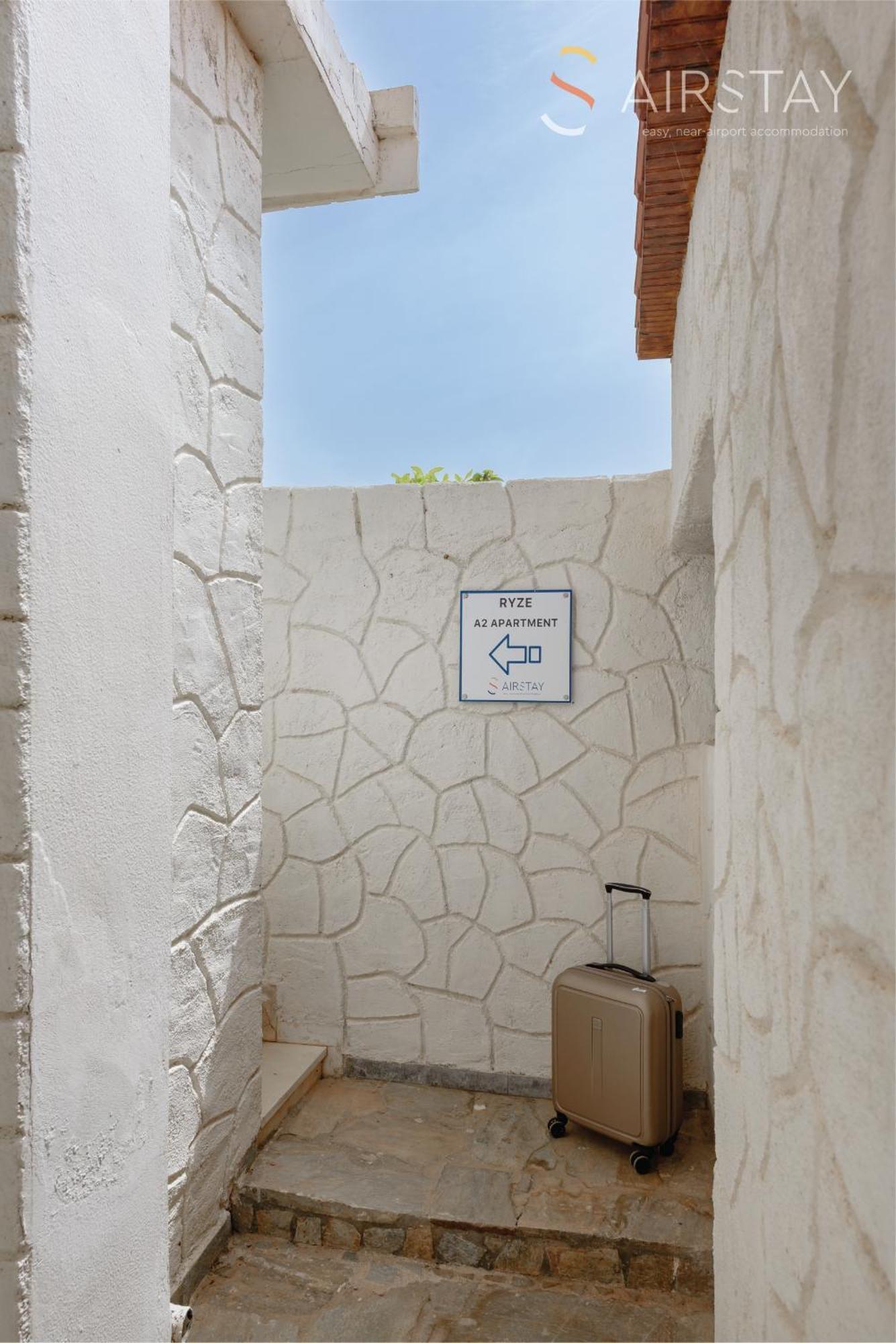 Ryze Apartments Airport By Airstay Artemida  Exterior foto